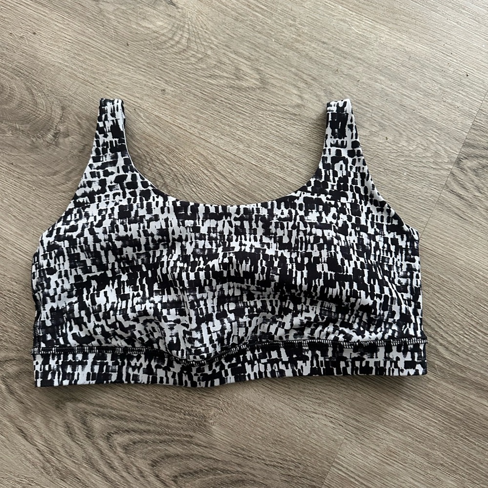 Black and White Lulu Patterned Sports Bra